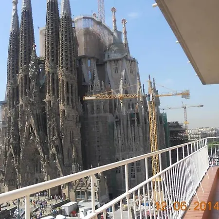 Amazing Views Of Sagrada Familia Apartment